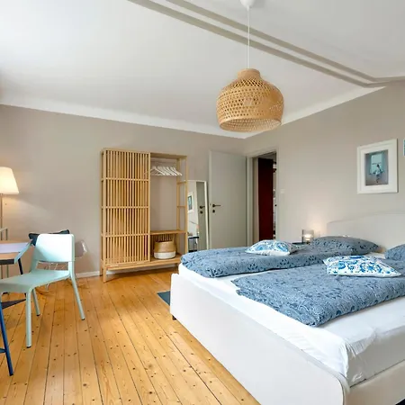 Gemuetliche Mit Terrasse Und Seeblick Апартаменты *