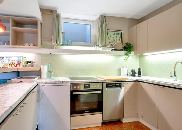 Gemuetliche Mit Terrasse Und Seeblick Velden am Wörthersee