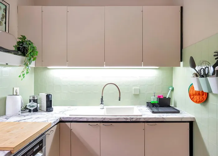 Gemuetliche Mit Terrasse Und Seeblick